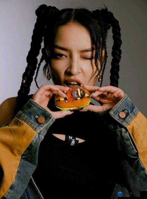 女 rapper 用音乐力量打破偏见书写独特嘻哈传奇