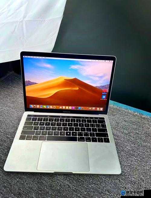 18-19macbook-pro 美国：引领科技潮流的卓越之选