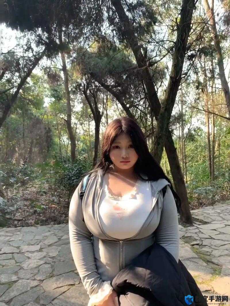 四川老妇女 BBwBBw 的别样生活故事