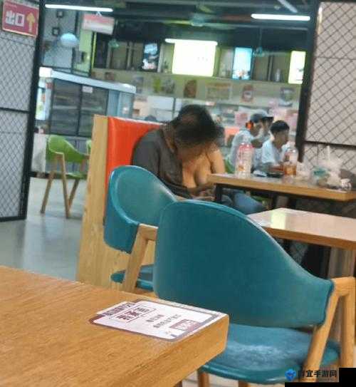 在自拍媮拍播九公社中探寻自我