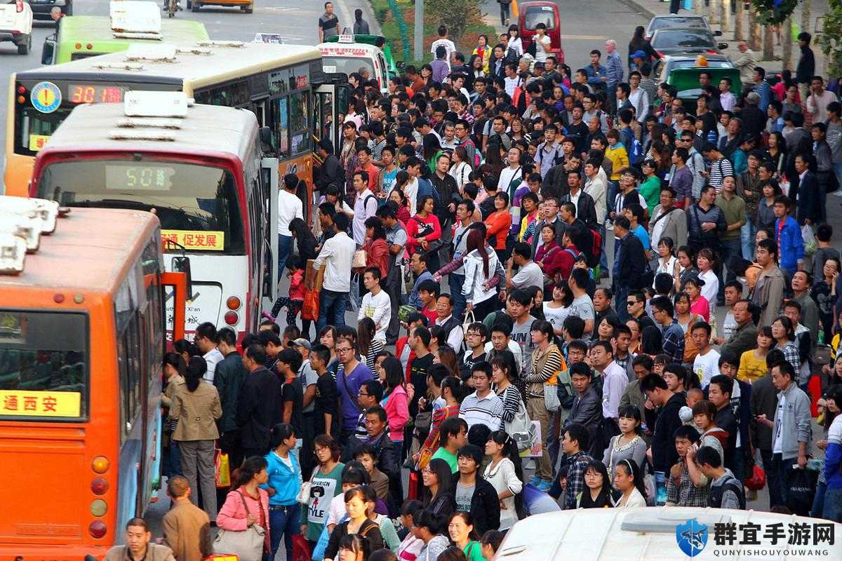 在拥挤的公交车上，被他人无意触碰的感觉，你经历过吗