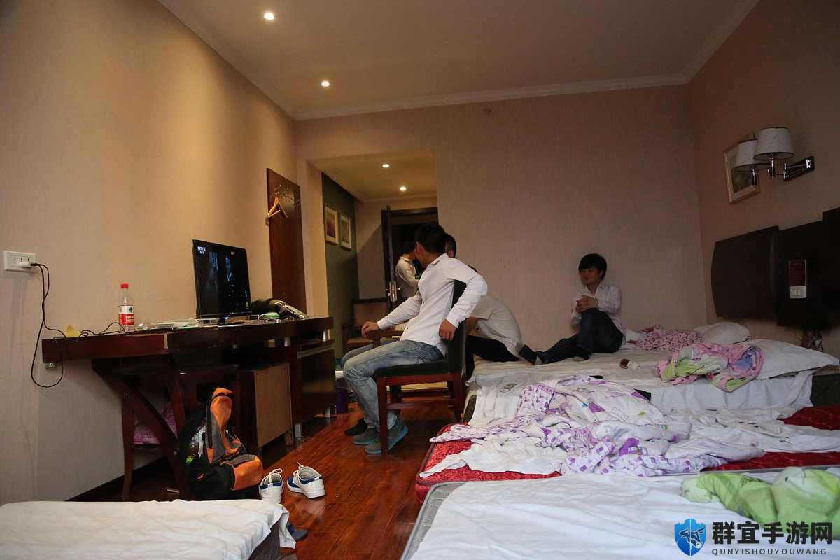 男生和女生打牌不盖牌，如此行为是否合适？