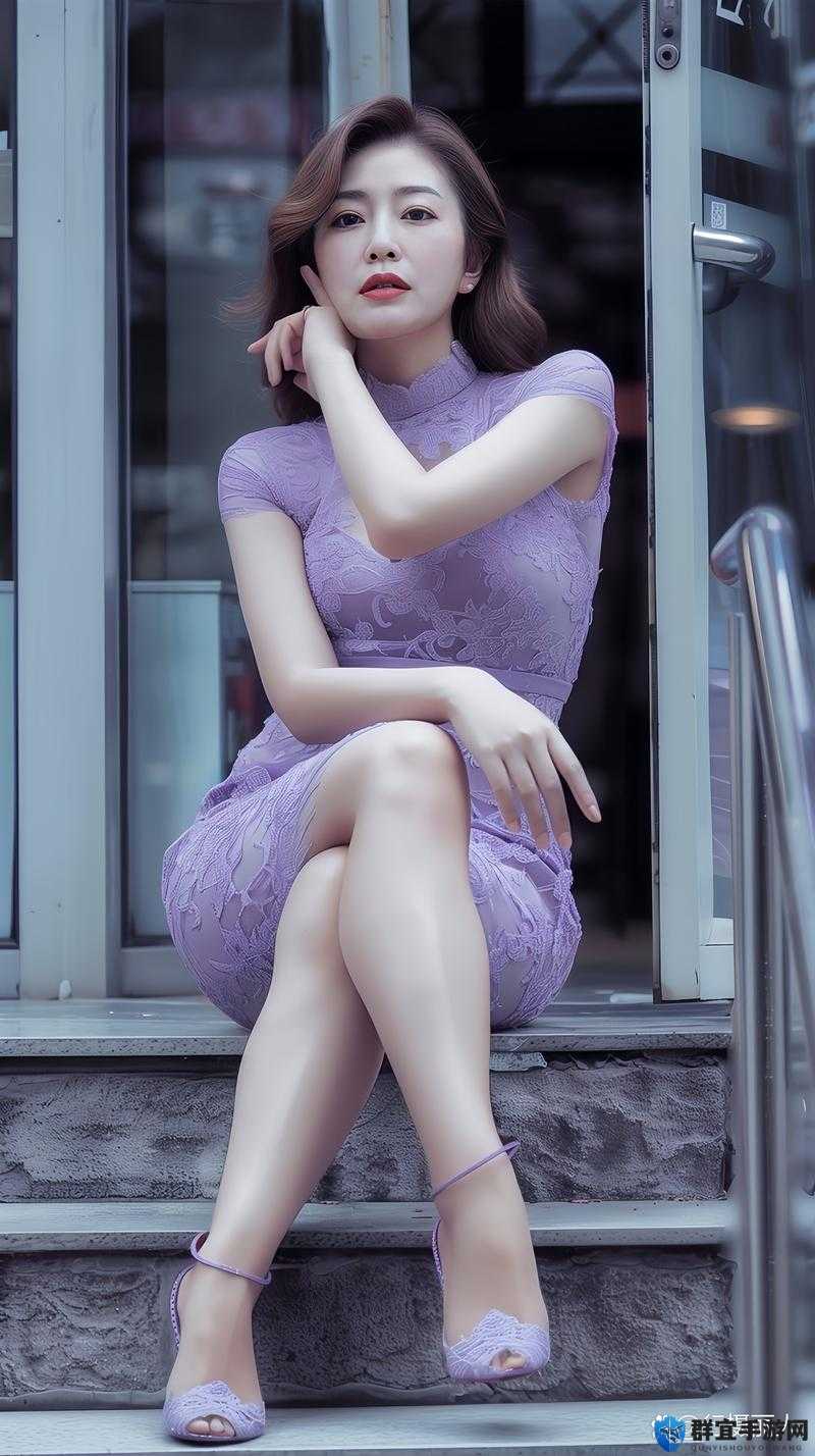 eeuss 丰满熟女的迷人魅力：成熟韵味与性感的完美结合