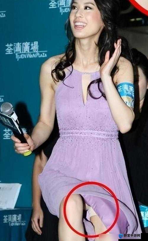 美女露%1000尿孔无挡图片：春光乍泄，极致诱惑
