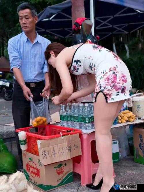 四川少妇 bbbbbb 今日去市场买菜发生的有趣故事