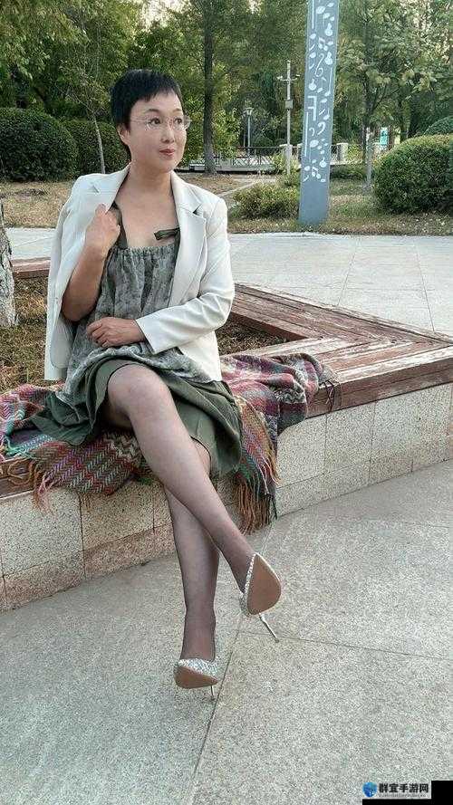 丝袜老 BwBwBw：揭秘时尚背后的秘密