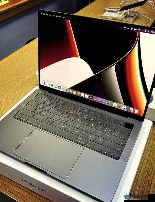 18岁macbookpro的独特魅力：性能、设计与用户体验的完美结合，为何仍受追捧？