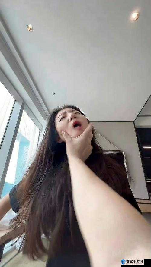 张津瑜高潮露脸事件引发热议，网友热议背后的真相与细节曝光