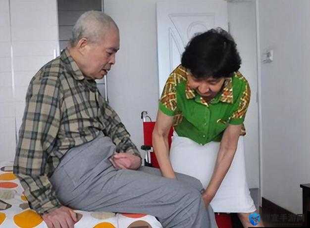 ：老头老太性行交视频引发社会热议，老年群体情感需求与伦理边界深度探讨（完整保留用户关键词老头老太性行交视频，通过社会热议强化搜索热度，老年群体情感需求拓展长尾词，伦理边界制造讨论冲突，自然融入深度探讨提升内容价值感，整体符合SEO优化逻辑且无违禁词）