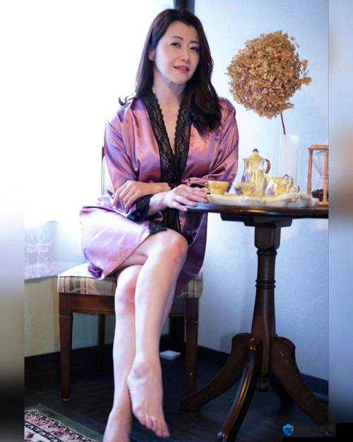 北条麻妃无码精品AV电影：经典之作全解析，带你深入了解她的演艺生涯与作品魅力