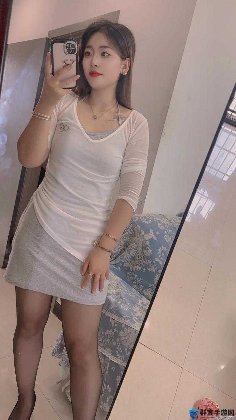 少妇深夜独自在家，突然感到一股难以抑制的冲动，她会怎么做？