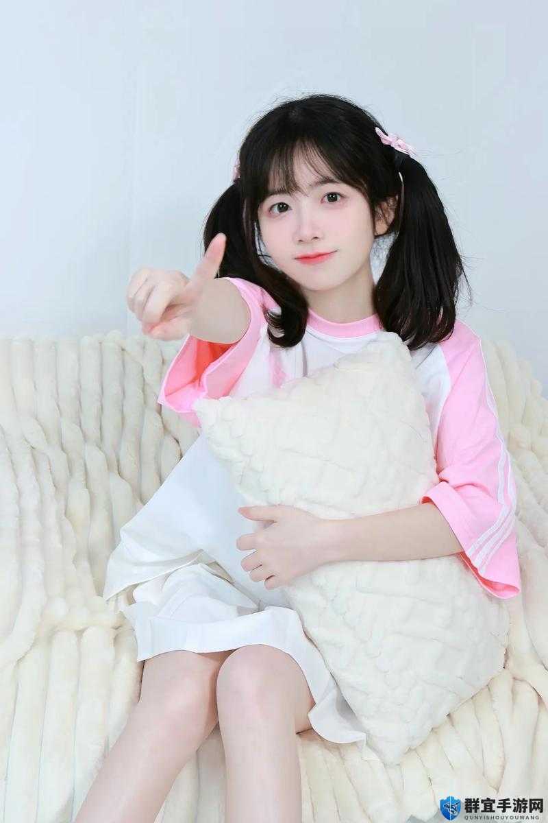 双马尾女孩视频大揭秘：网友热议的可爱瞬间与幕后故事全解析