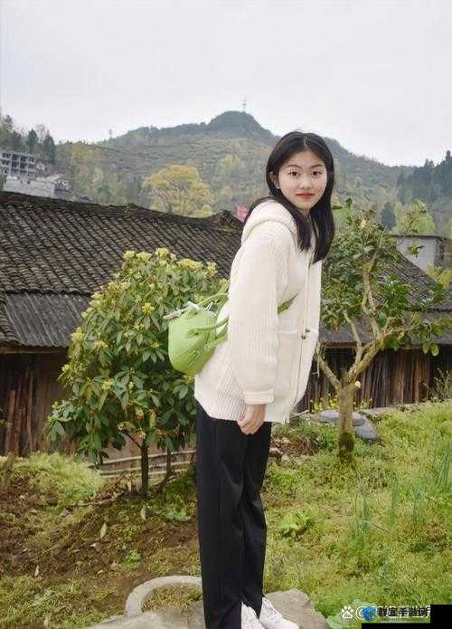：四川是不是盛产美女的地方？网友热议川妹子颜值高的原因与地域文化有关吗解析：采用疑问句式激发用户点击欲，完整保留四川是不是盛产美女的地方关键词，加入网友热议强化讨论属性，川妹子地域文化等词延伸地域关联长尾词，符合百度搜索习惯通过颜值高的原因设置悬念，满足用户求证心理同时自然融入文化地理要素，总字数达34字符合SEO长度要求