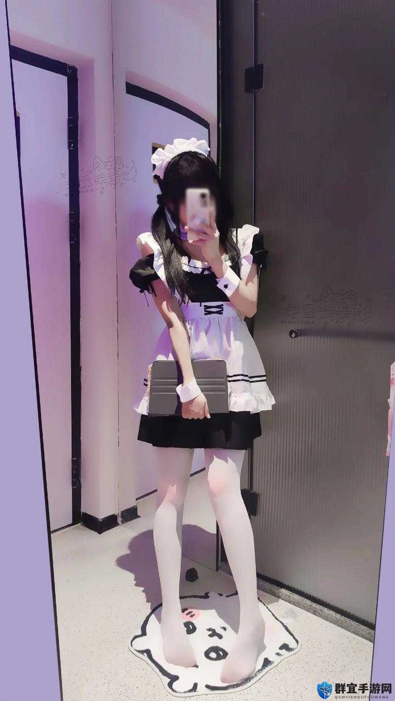 为什么白丝爆乳女仆要给主人喂奶？这背后的原因令人震惊