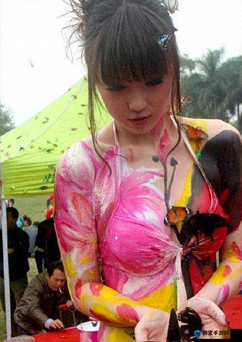 求中国美女裸体艺术摄影，茜茜的作品谁有？