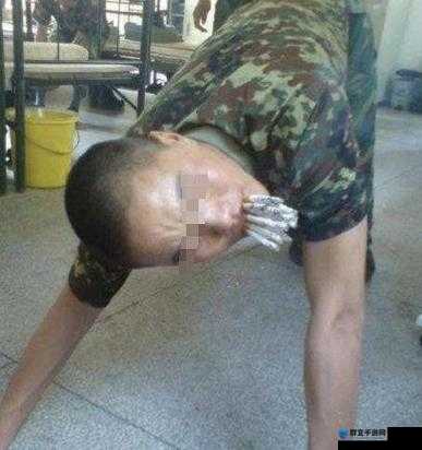 教官裤裆凸起引发热议：网友热议背后的真相与观点分析