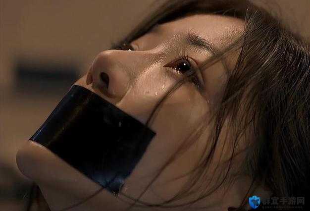 震惊绑架时为何要用胶带封住嘴鼻？背后原因引人深思