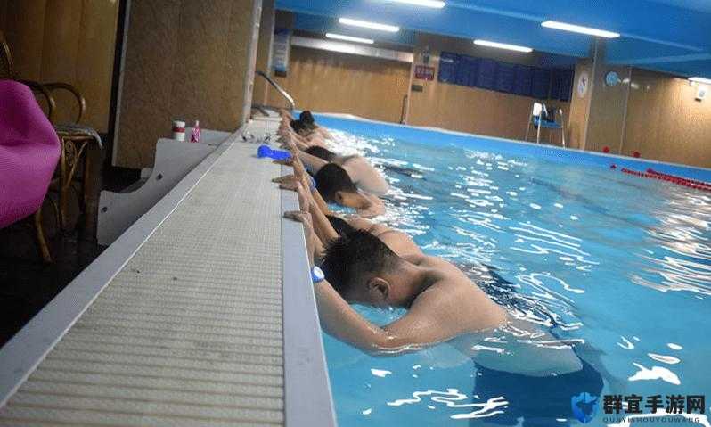 男生军训时一起洗澡勃起了该怎么办?
