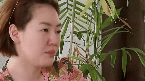 小s货几天没做都湿成这样！深夜重逢她弓着腰喘成一团