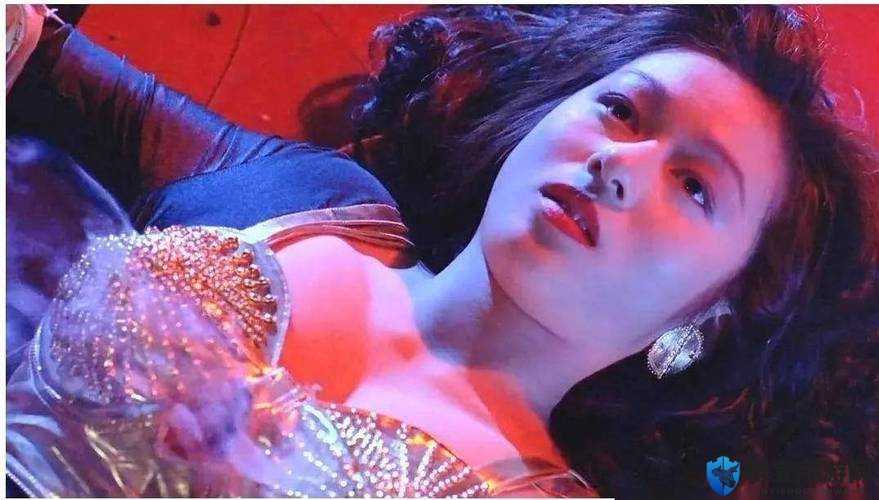 豪门荡乳夜：当欲望与权力交织成瘾