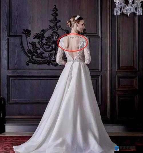 婚纱下的致命诱惑！穿婚纱奶头露出来被男朋友摸的禁忌蜜恋，尖叫现场爆火！